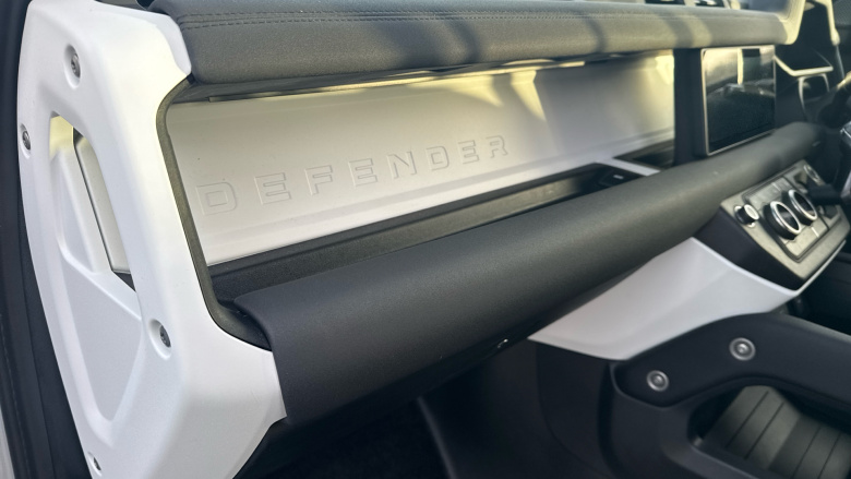 Land Rover Defender 2.0 D200 110 5dr Auto Diesel Estate